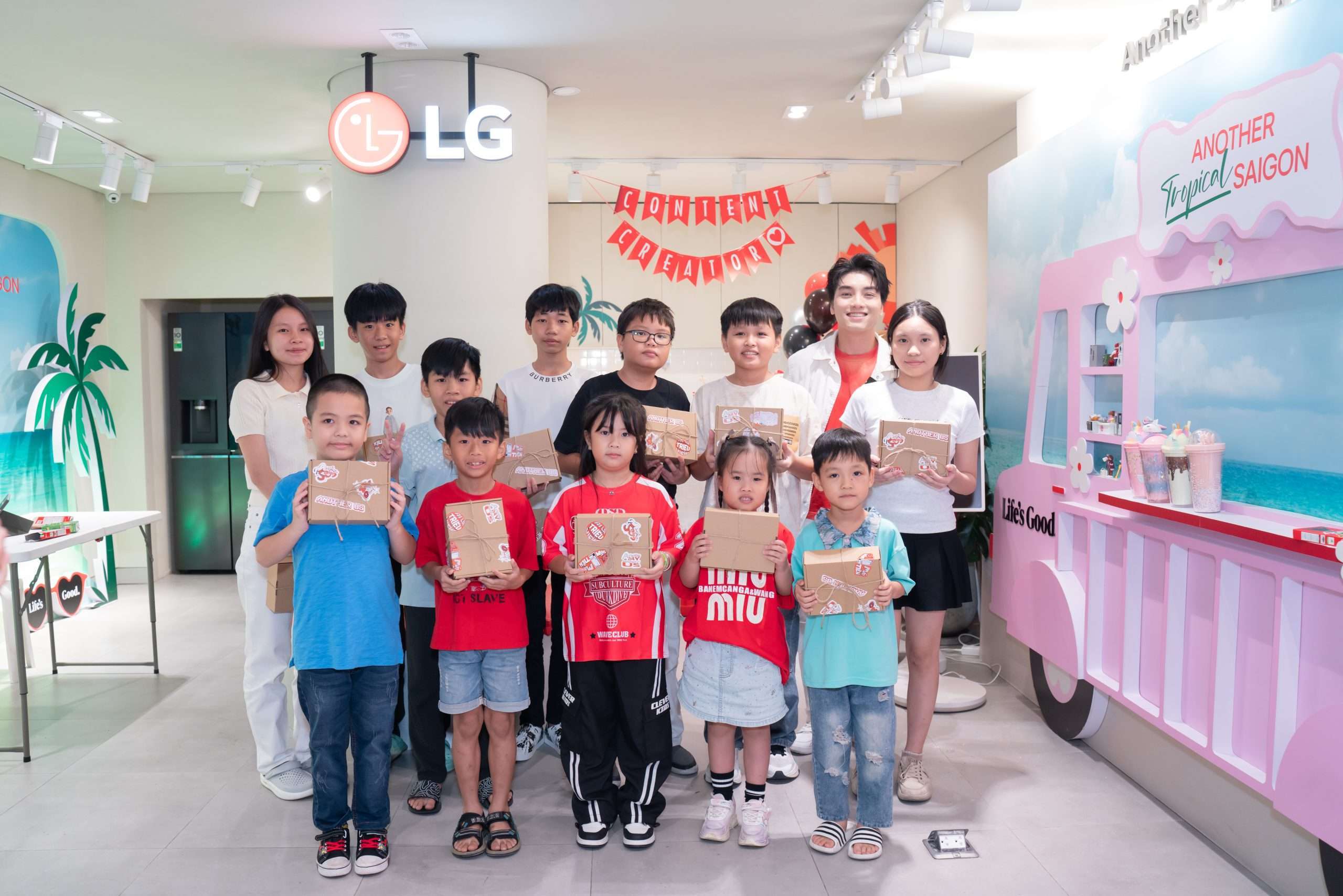 Cùng làm content creator nhí trong chuỗi sự kiện Another Us của LG